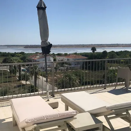 Salt Lake Haven Apartment Larnaca