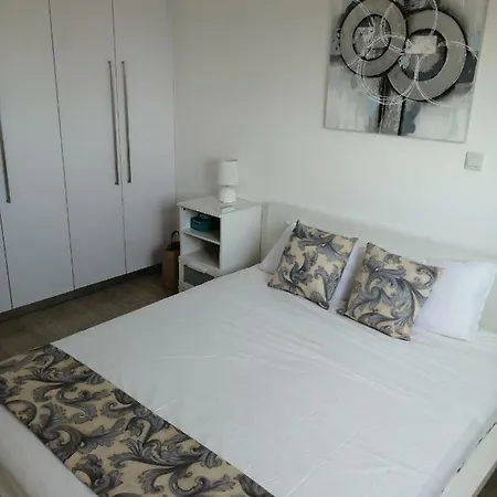 Appartamento Salt Lake Haven Larnaca